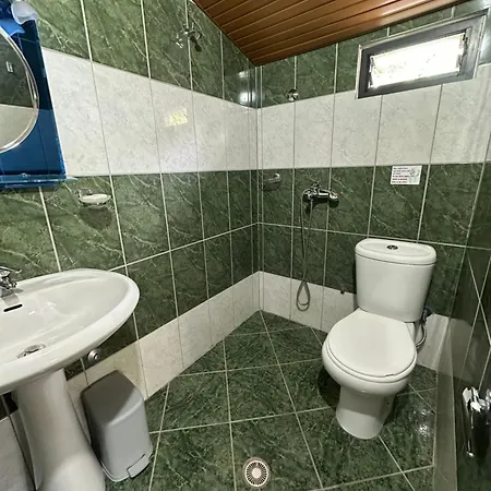 Romeo's 2 Guest house *